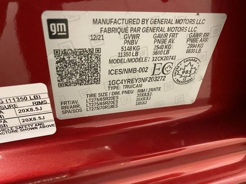 Used 2022 Chevrolet Silverado 2500 High Country w/ Safety Package II image 32