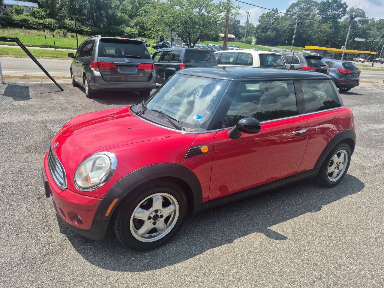 Used 2010 MINI Cooper Hardtop FWD image 2