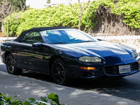 Used 2002 Chevrolet Camaro Z28 RWD image 3