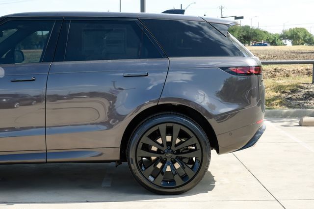 New 2026 Land Rover Range Rover Sport Dynamic SE AWD/4WD image 14
