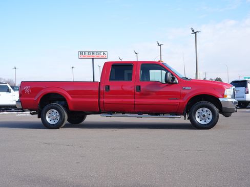 Used 2002 Ford F350 XLT image 2