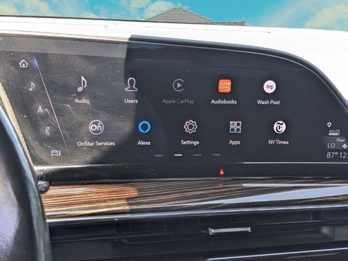 Used 2022 Cadillac Escalade Luxury w/ LPO, Floor Liner Package RWD image 11