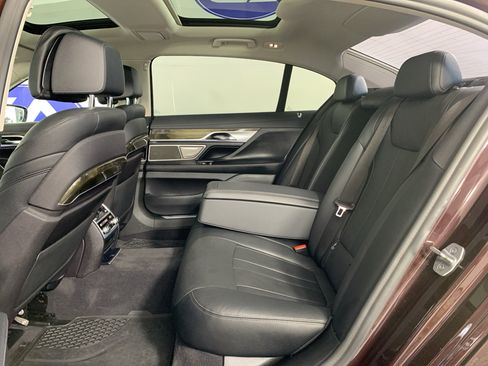 Used 2020 BMW 740i RWD image 33