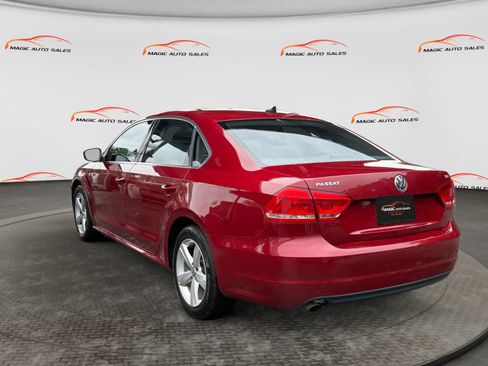 Used 2015 Volkswagen Passat 1.8T Limited Edition FWD image 8