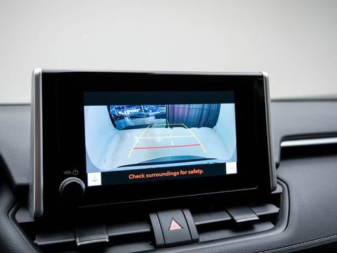 Used 2024 Toyota RAV4 XLE image 20