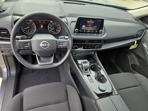 New 2026 Nissan Rogue S image 31