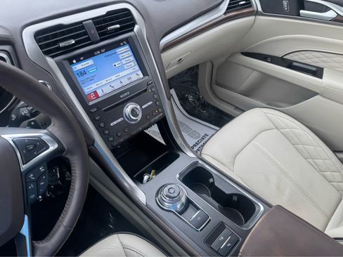 Used 2018 Ford Fusion Platinum image 27