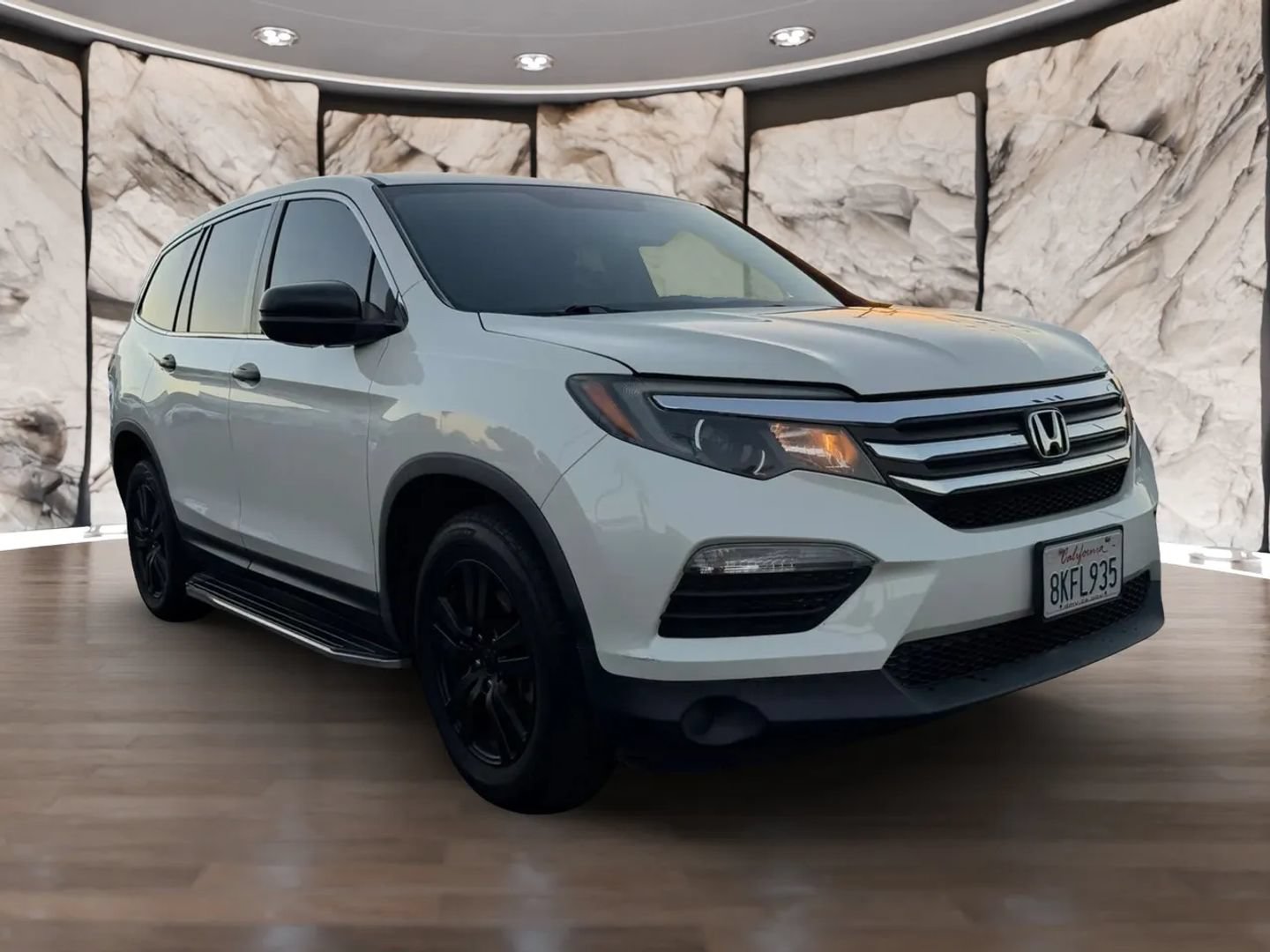 Used 2018 Honda Pilot LX image 3