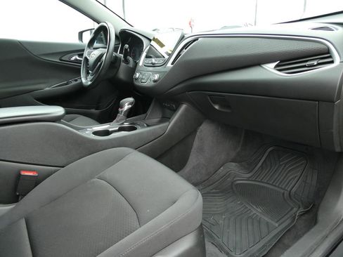 Certified 2022 Chevrolet Malibu RS FWD image 15