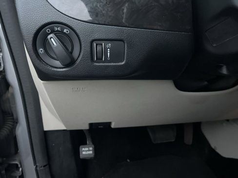 Used 2017 Dodge Grand Caravan SE w/ Power Window Group image 25