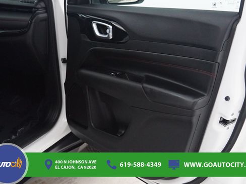 Used 2023 Jeep Compass Trailhawk AWD/4WD image 17