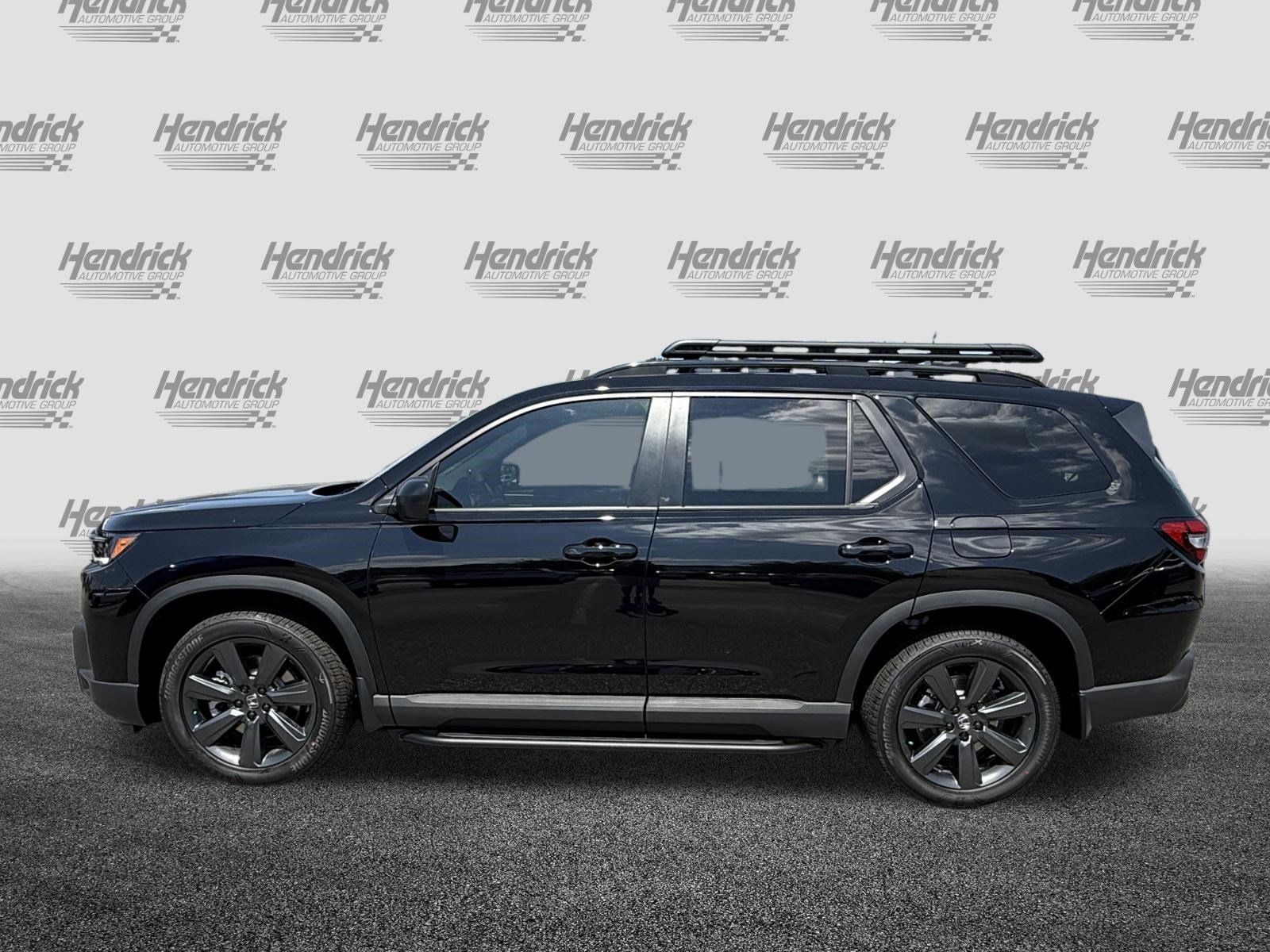 New 2026 Honda Pilot Sport image 7