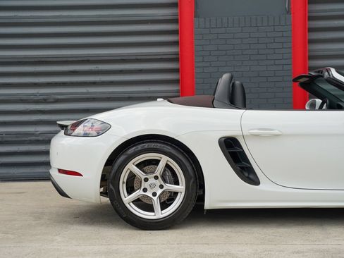 Used 2019 Porsche 718 Boxster RWD image 6