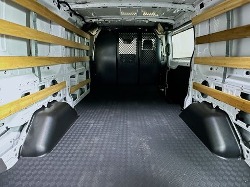Used 2024 Ford Transit 250 Low Roof w/ Exterior Upgrade Package image 26