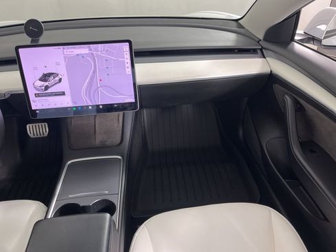 Used 2021 Tesla Model 3 Performance image 14