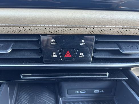 Used 2024 Volkswagen Atlas Cross Sport SE w/ Black Wheel Package image 14