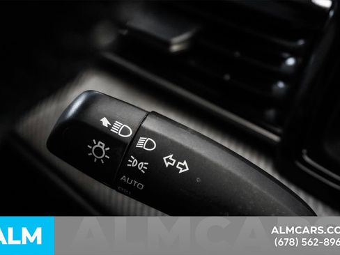 Used 2025 Toyota Camry SE image 27