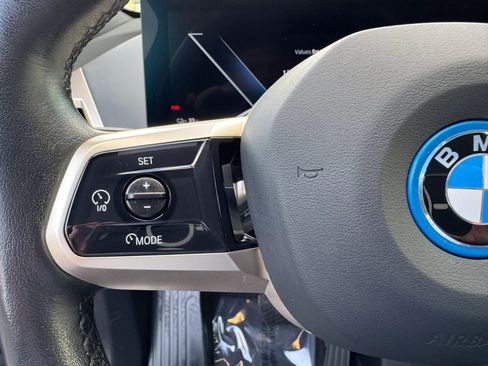 Used 2022 BMW iX xDrive50 w/ Convenience Package AWD/4WD image 29