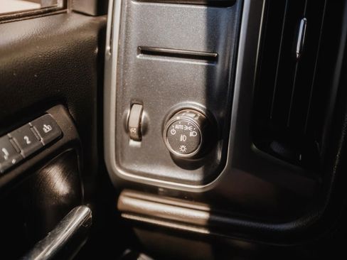 Used 2016 Chevrolet Silverado 1500 LTZ w/ LTZ Plus Package image 15