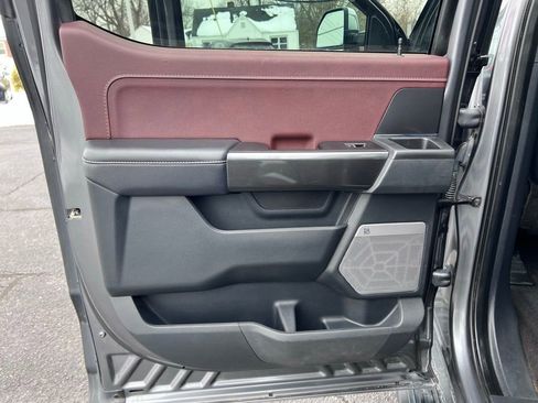 Used 2021 Ford F150 Lariat w/ Equipment Group 502A High image 23