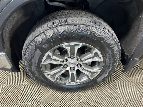 Used 2023 GMC Sierra 1500 SLT w/ SLT Convenience Package AWD/4WD image 11