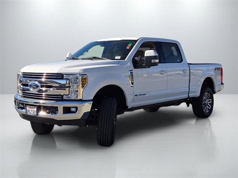 Used 2019 Ford F250 Lariat w/ Lariat Ultimate Package image 8