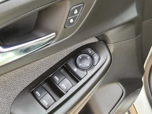 Used 2023 Chevrolet TrailBlazer LT FWD image 19