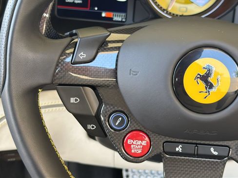 Used 2023 Ferrari Portofino M RWD image 23