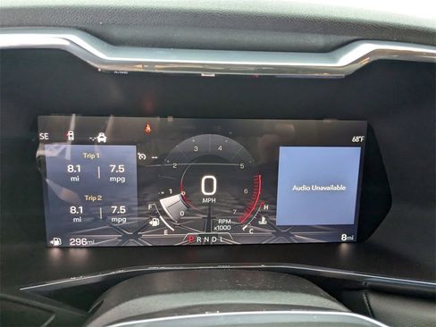 New 2025 GMC Canyon Elevation w/ Convenience Package image 18