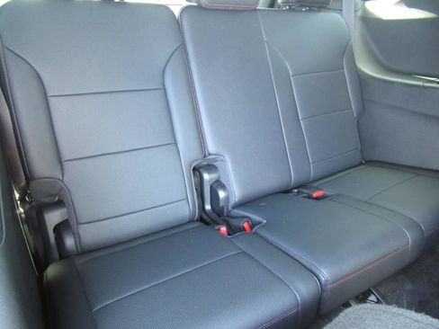 Used 2026 Chevrolet Traverse Z71 AWD/4WD image 38