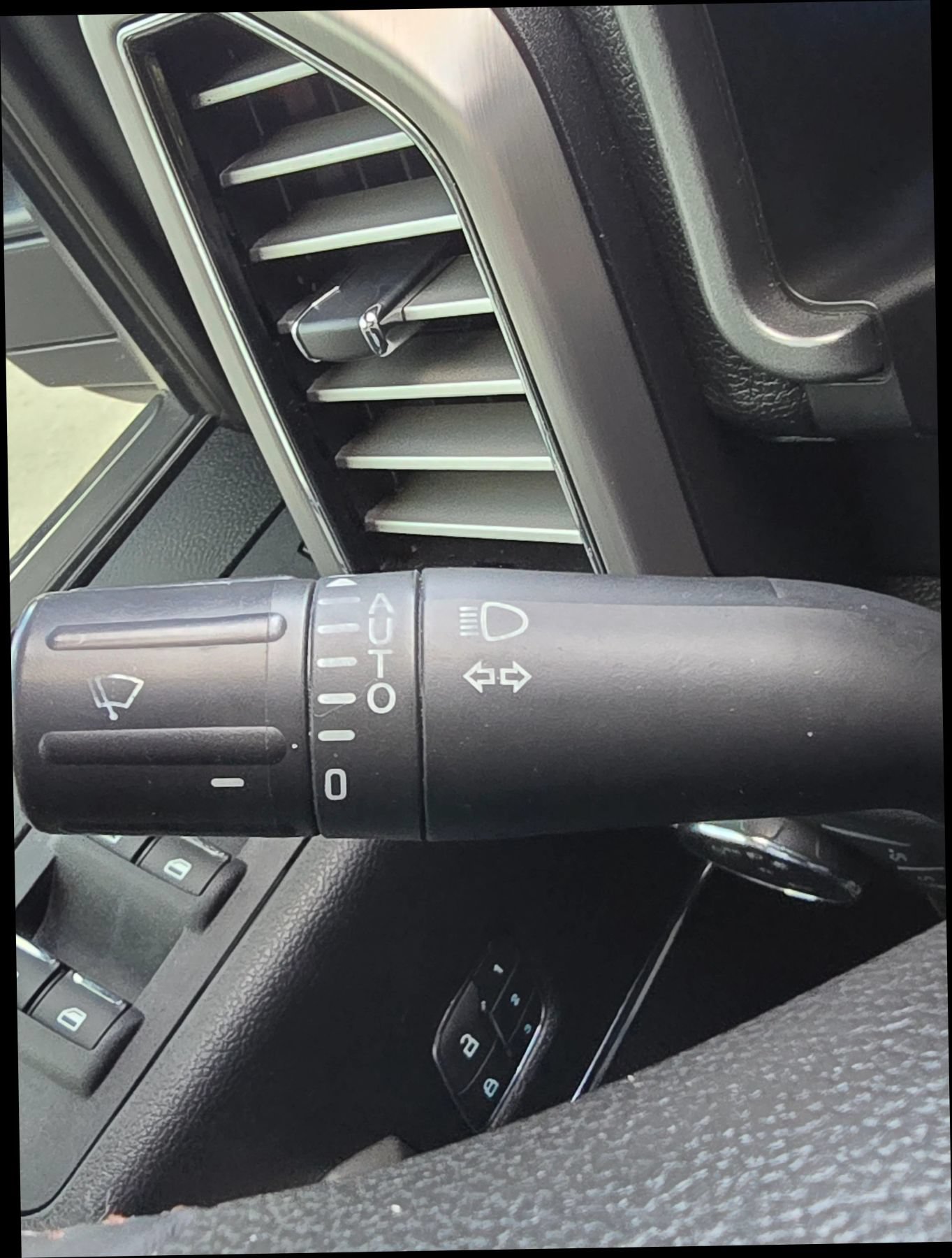 Used 2019 Ford F250 Platinum w/ Platinum Ultimate Package AWD/4WD image 27