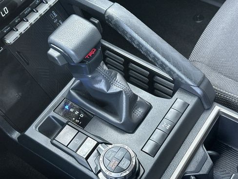 Used 2025 Toyota 4Runner TRD Off-Road image 21