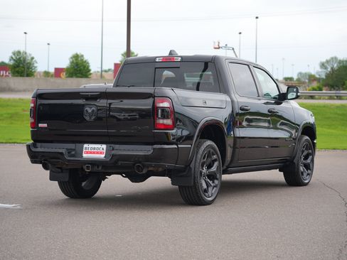 Used 2020 RAM 1500 Limited w/ Black Appearance Package AWD/4WD image 3