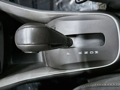 Used 2019 Chevrolet Trax LS AWD/4WD image 19
