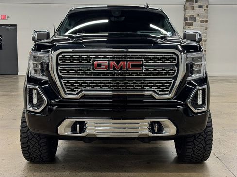 Used 2019 GMC Sierra 1500 Denali w/ Denali Ultimate Package AWD/4WD image 2