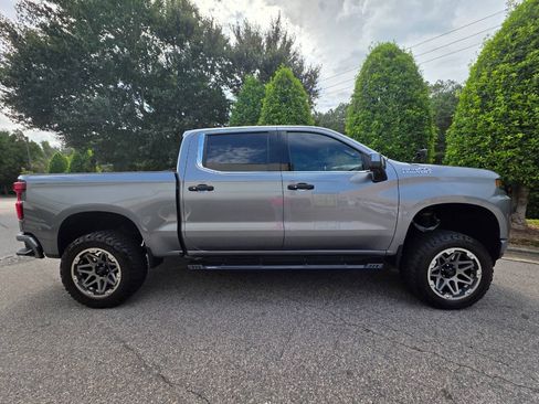 Used 2019 Chevrolet Silverado 1500 High Country w/ Technology Package AWD/4WD image 8