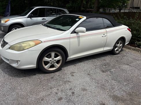 Used 2006 Toyota Solara SE FWD image 2