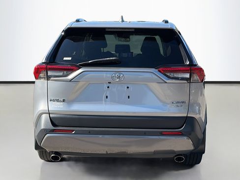 Used 2019 Toyota RAV4 Limited w/ Carpet Mat Package image 4