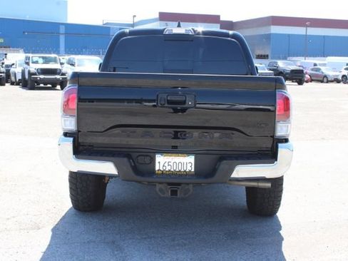 Used 2023 Toyota Tacoma TRD Off-Road AWD/4WD image 4