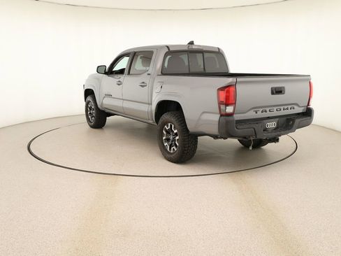 Used 2021 Toyota Tacoma SR5 RWD image 4
