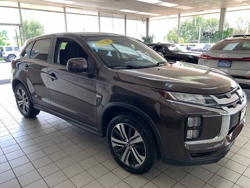 Used 2020 Mitsubishi Outlander Sport ES FWD image 3