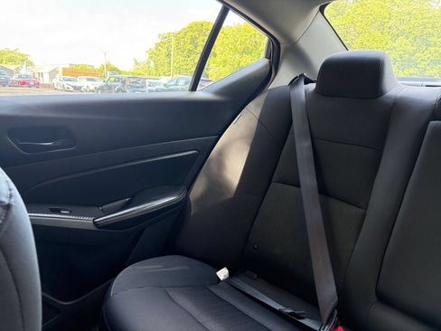 Used 2025 Nissan Altima 2.5 SV FWD image 39