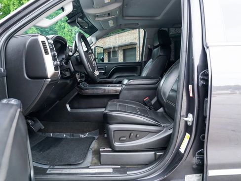 Used 2015 GMC Sierra 2500 Denali w/ Duramax Plus Package AWD/4WD image 18
