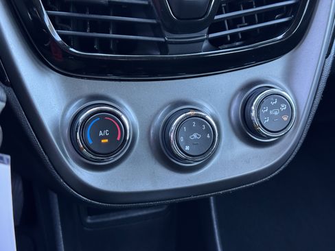 Certified 2021 Chevrolet Spark LT image 27