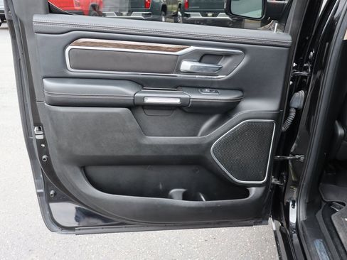 Used 2019 RAM 1500 Laramie image 27