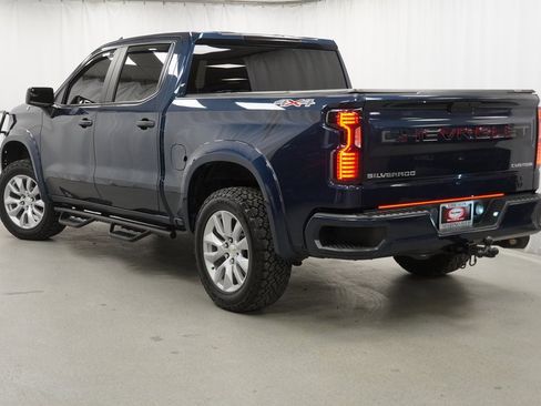 Used 2020 Chevrolet Silverado 1500 Custom w/ Custom Value Package image 15