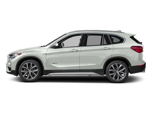 Used 2017 BMW X1 xDrive28i AWD/4WD image 3