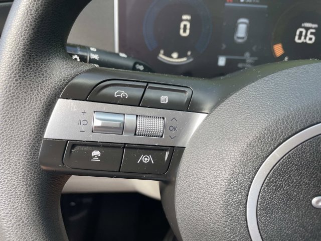 Used 2025 Hyundai Tucson SEL FWD image 32