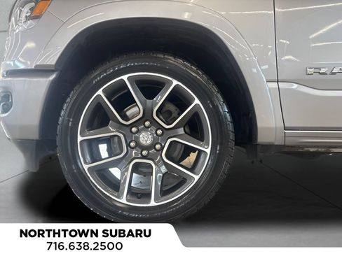 Used 2019 RAM 1500 Laramie AWD/4WD image 23