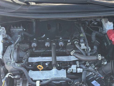 Used 2025 Nissan Versa SV FWD image 27